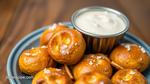 Boiled Pretzel Bites with Crunchy Chips