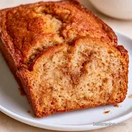 Cinnamon Spice Banana Bread: Tender