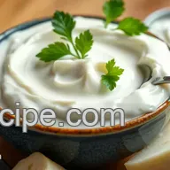 How to Make Creamy DIY Sour Cream in 24 Hours: A Flavorful Journey