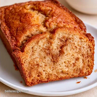 Cinnamon Spice Banana Bread: Tender